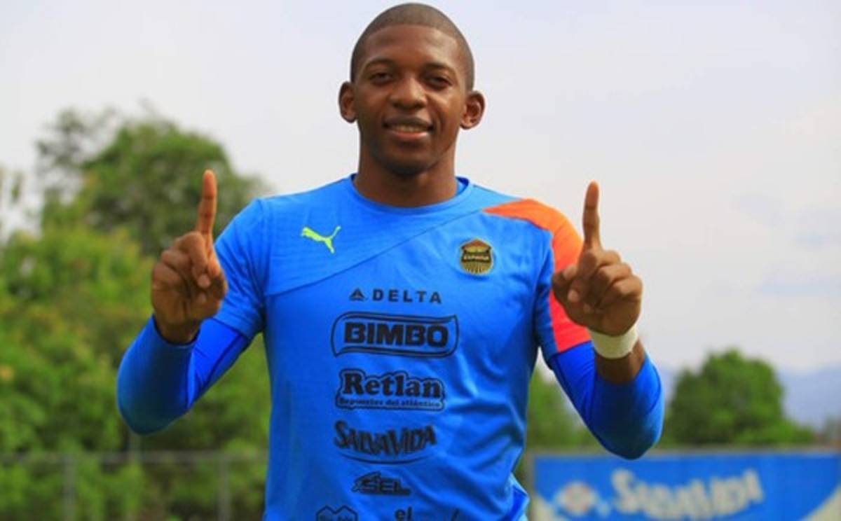 Futbolistas hondureños que ya merecen una oportunidad en el extranjero