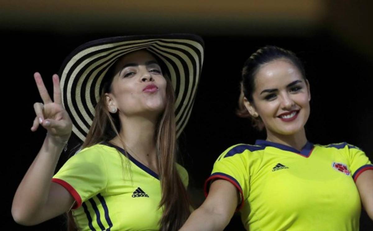¡Muñecas! Colombianas y aficionada qatarí enamoran en la Copa América 2019