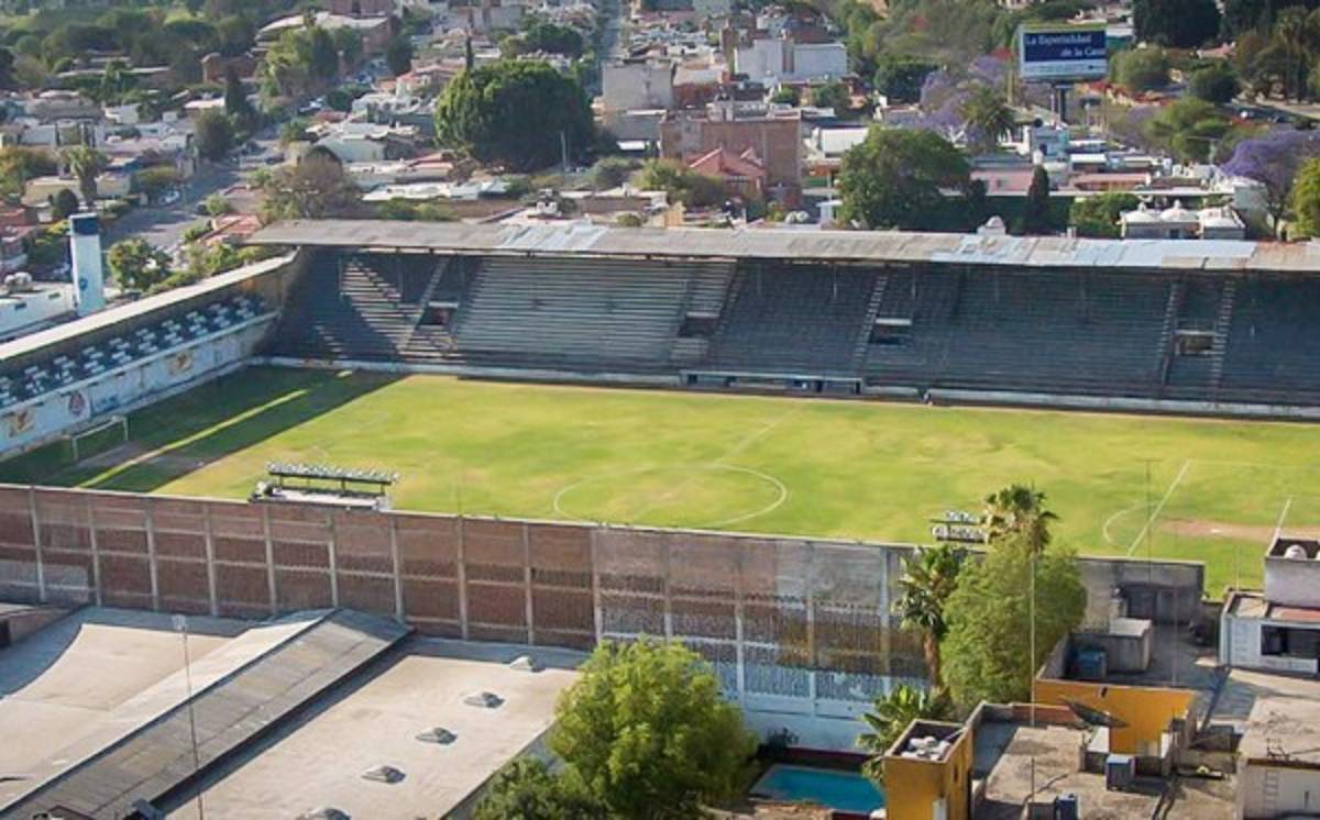 ¡Con uno de Honduras! Grandes estadios que fueron abandonados