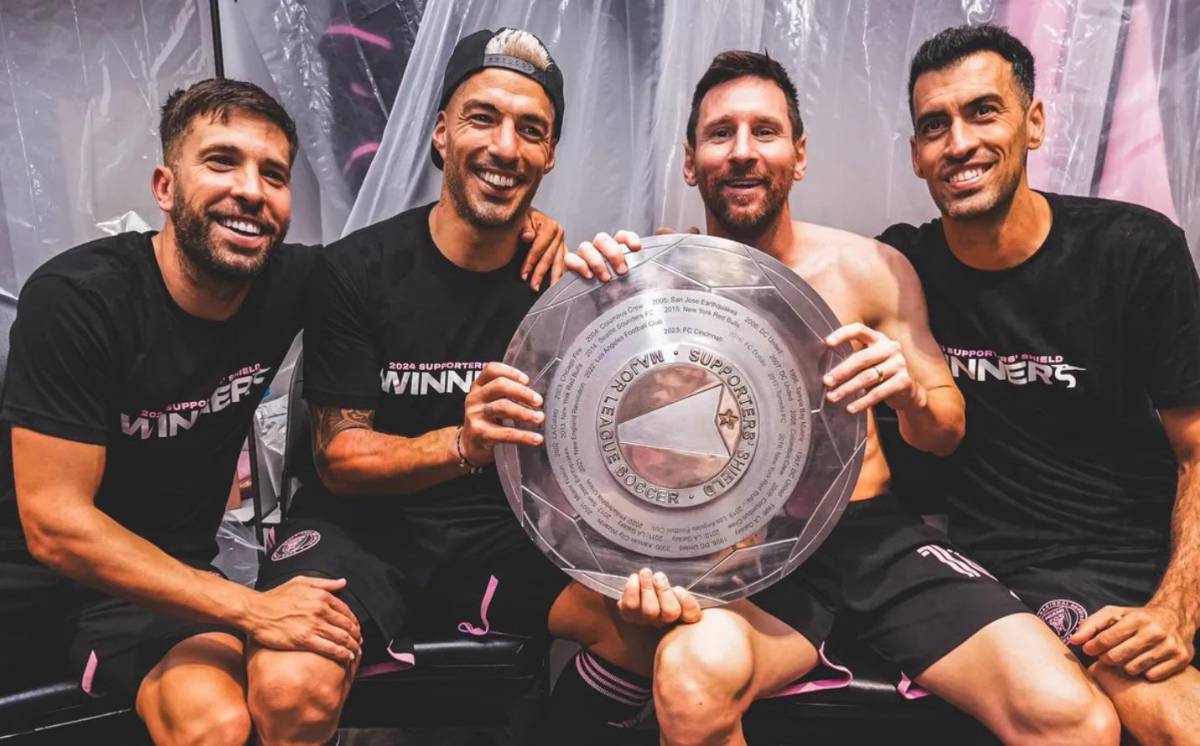 Messi se escapa en la tabla de futbolistas con más títulos oficiales: ¿Cristiano Ronaldo en qué lugar está?