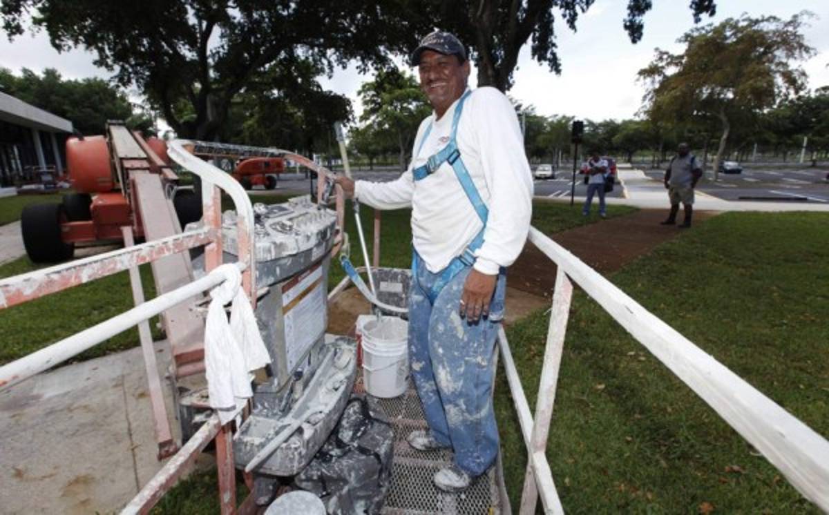 Estos son los exfutbolistas hondureños amenazados por el huracán Irma  