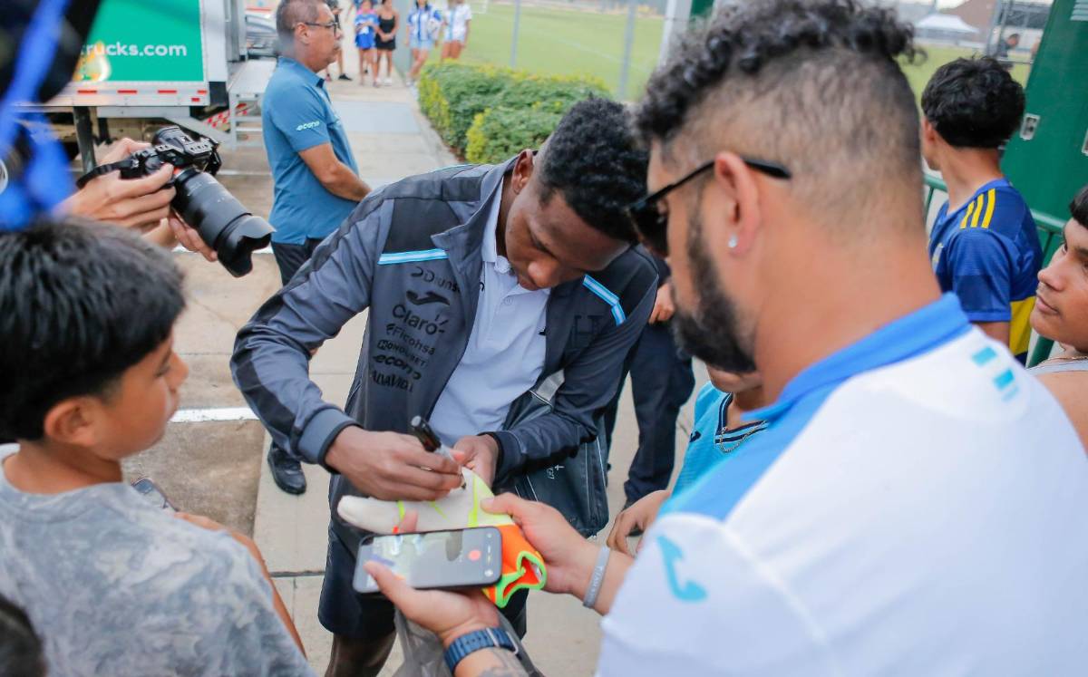 ¡Locura por Keyrol! Seleccionada causa furor en visita a la Bicolor en Houston
