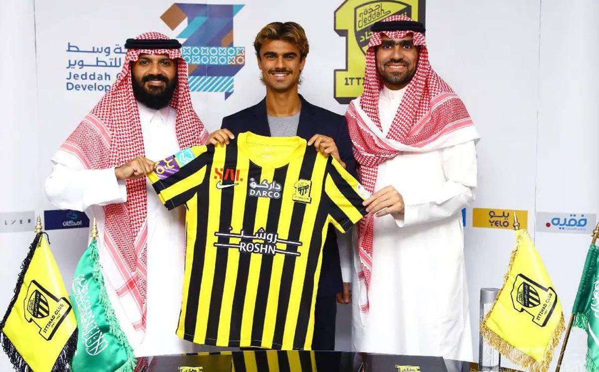 La condición de Mbappé para ir ya al Real Madrid y se filtra el segundo fichaje del Barça; la oferta del Inter Miami por otra figura