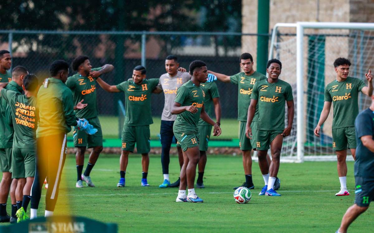 Keyrol bailó punta y la ausencia de un Olimpia: así fue el tercer entreno de Honduras