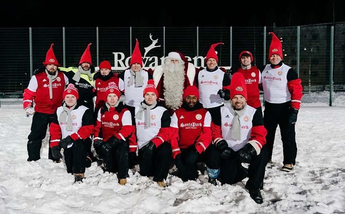 Insólito: así es el FC Santa Claus, el equipo que intenta olvidar sus crisis y fracasos; ¿dónde juegan?