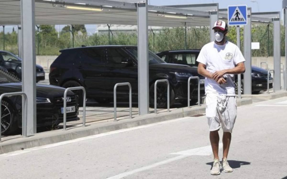 Jugadores del Barcelona se toman unas mini vacaciones previo a la Champions League
