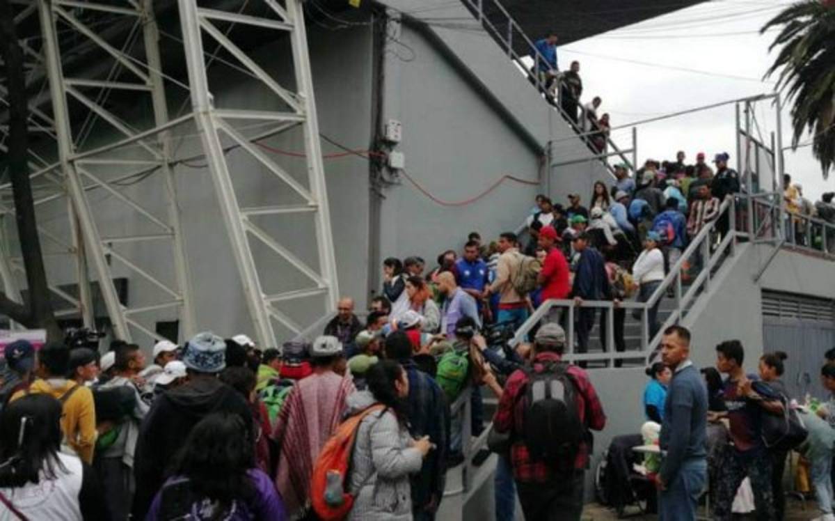 Así luce el estadio mexicano donde los migrantes hondureños han sido albergados