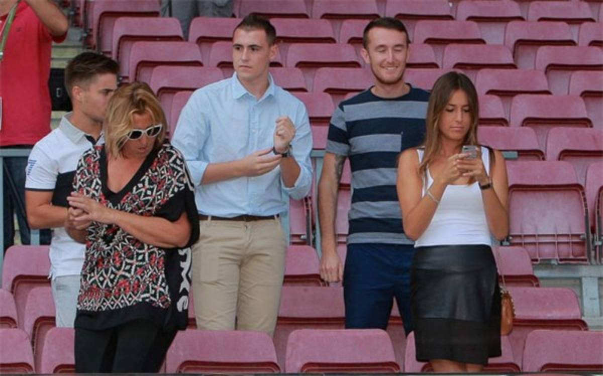 Fotos: La novia de Alcácer, la sensación en la presentación de su novio
