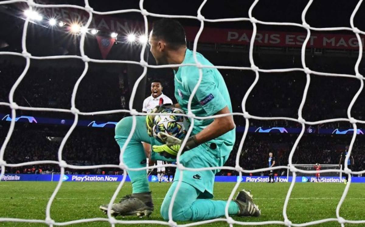 Keylor Navas regala su camisa, la compañía de Neymar y el rostro de Mbappé al ser sustituido