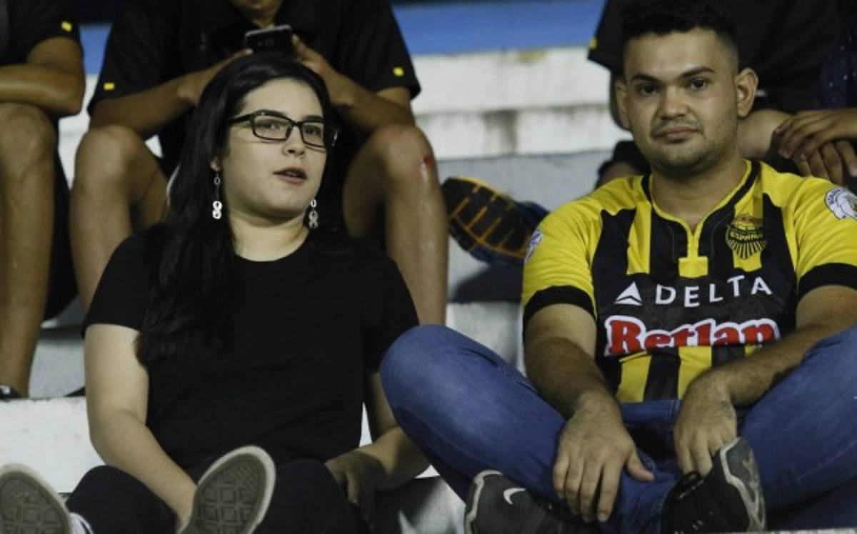 FOTOS: Las sensuales chicas que adornaron la cuarta jornada de la Liga