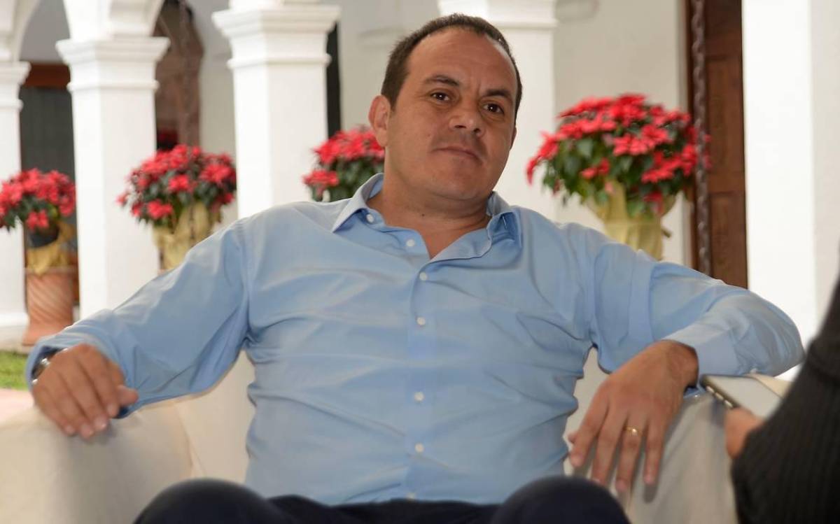 El presente inesperado de Cuauhtémoc Blanco: lo que cobra como gobernador, las fotos con criminales y una narcomanta