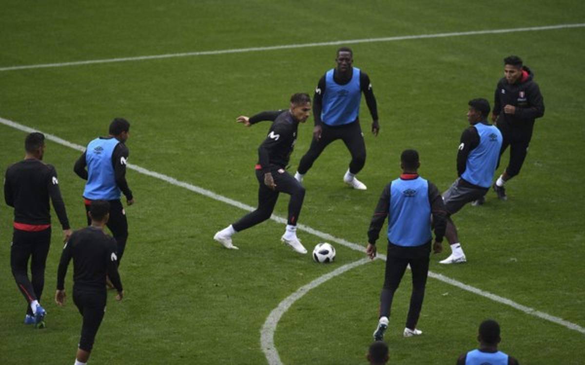 ¡Hay mucha ilusión! Así fue el primer entreno de Perú en Moscú