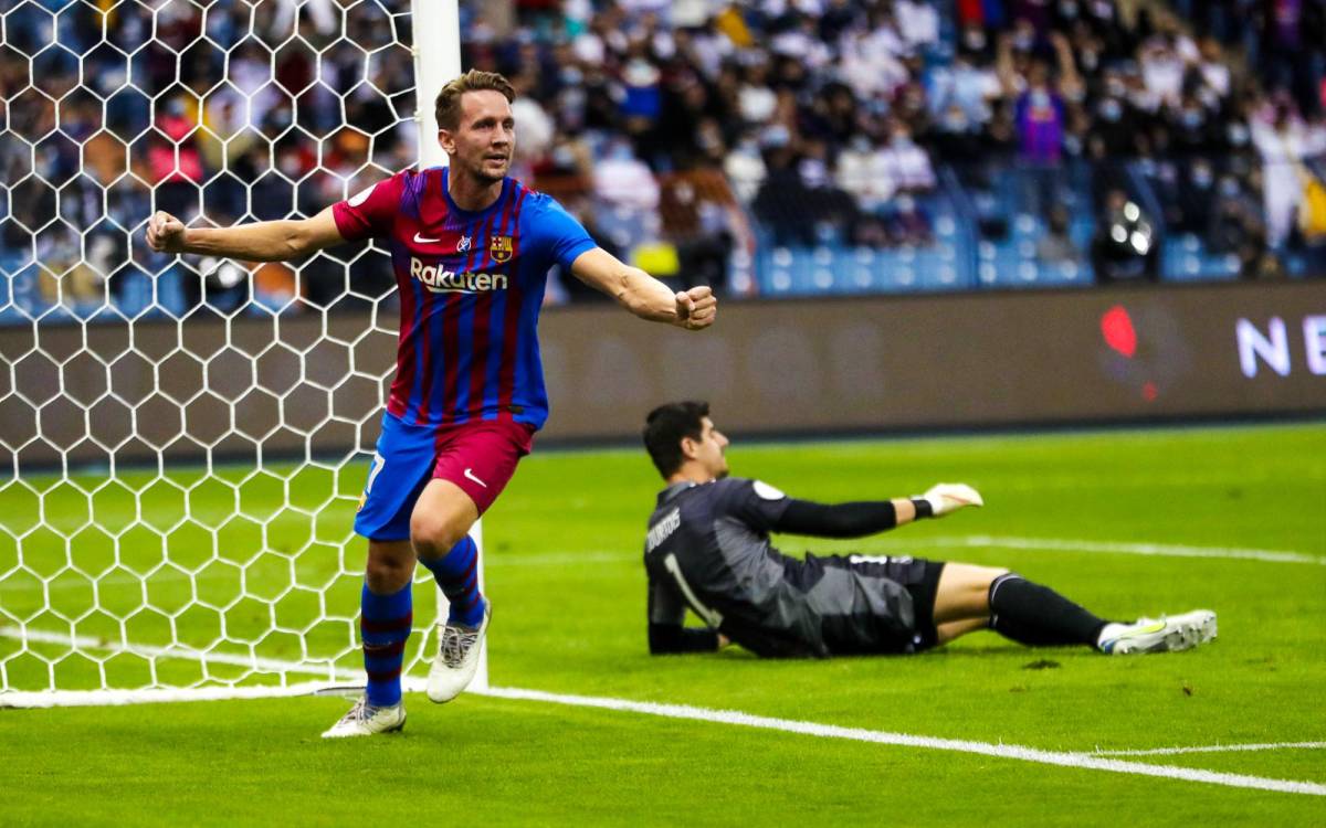 Así llegaron las mujeres al estadio para ver el Barcelona-Real Madrid y el gesto de Laporta con Xavi tras perder el Clásico