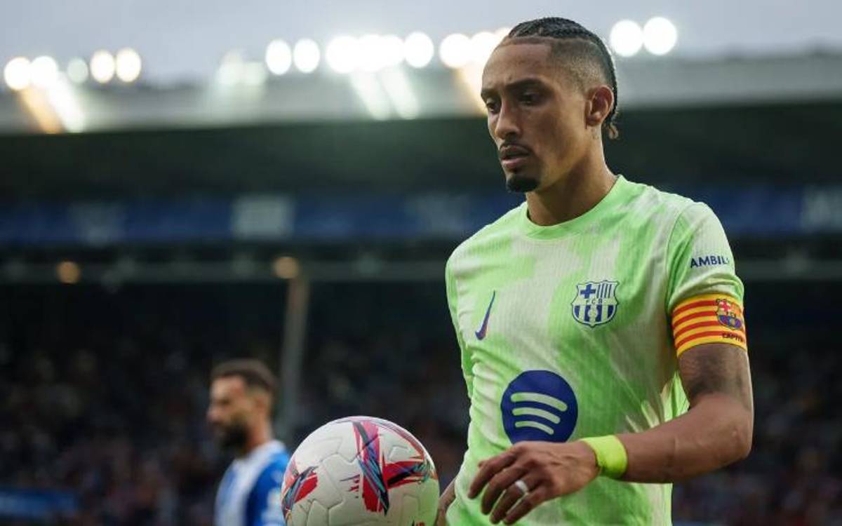 Un crack del Barcelona reveló las estrictas condiciones de Hansi Flick: “Con Xavi eran multas, pero con él...”