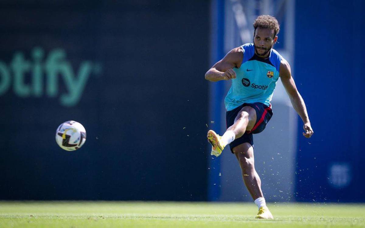 Mercado: Xavi lo echa del Barcelona, bombazo de Cristiano Ronaldo y la decisión de PSG con Messi ¿Qué pasa con Keylor Navas?