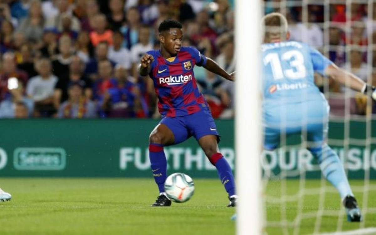 Curiosas: La humildad de Ansu Fati; lo que hizo antes de brillar en el Barcelona-Valencia