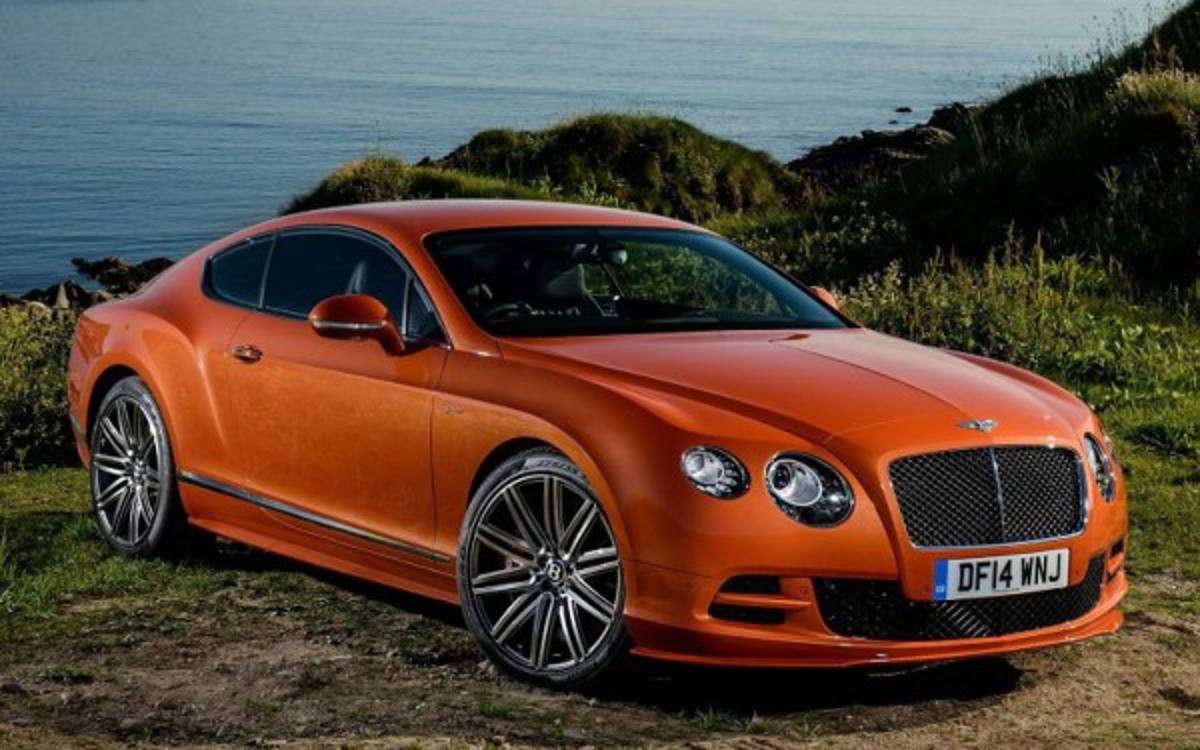 La flota de 'superautos' que Wayne Rooney ya no podrá conducir