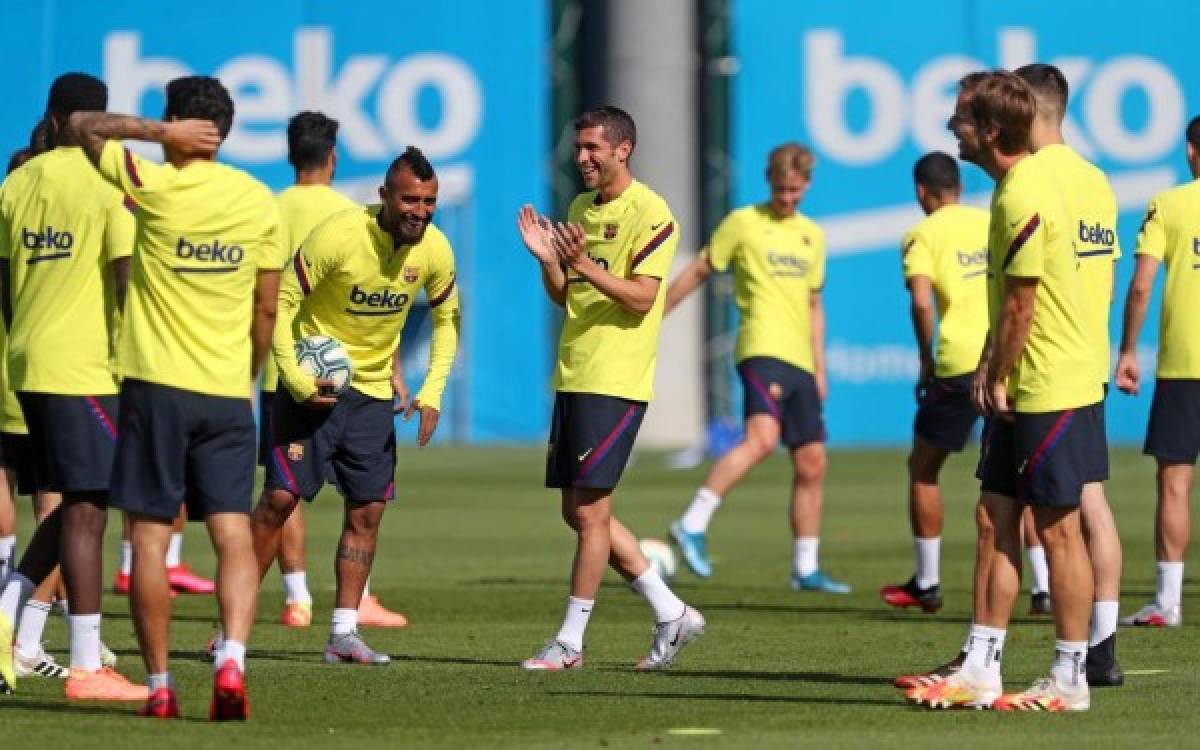 Messi se entrena en el Camp Nou, Suárez puede volver a jugar