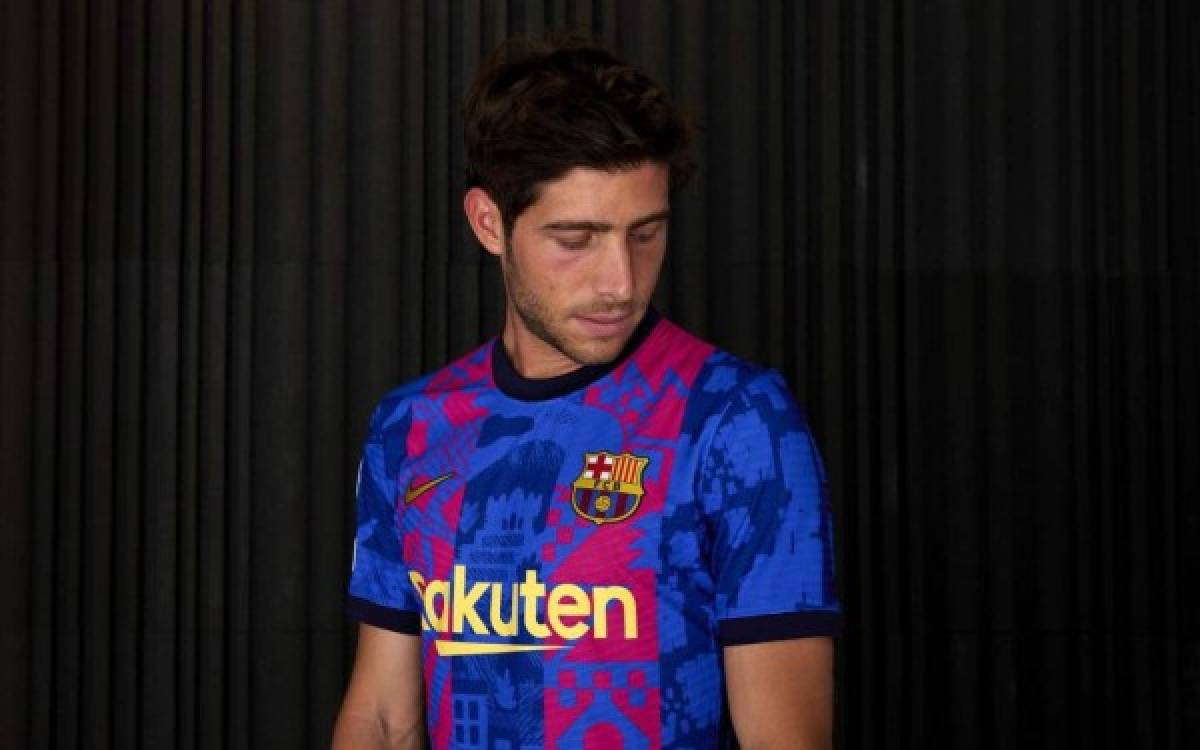 Inspirada en los barrios y exclusiva para la Champions: Así es la nueva camisa del FC Barcelona