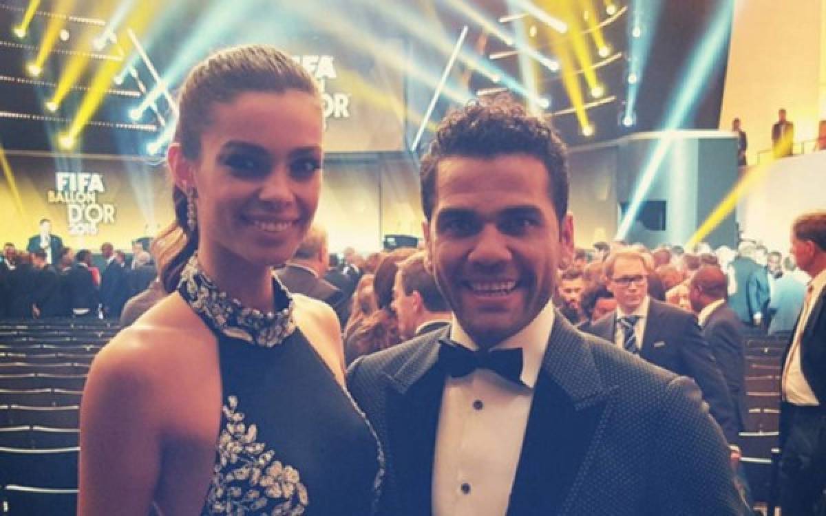 Dani Alves, el fashion de la Champions, pero a un costo muy alto