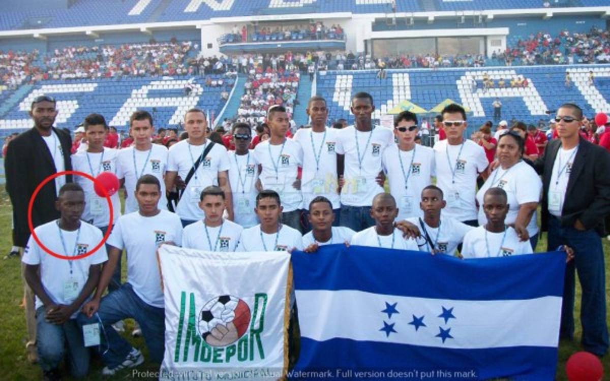 ¡Inéditas! Así fue el inicio de Alberth Elis en el fútbol en Puerto Cortés cerca del Platense