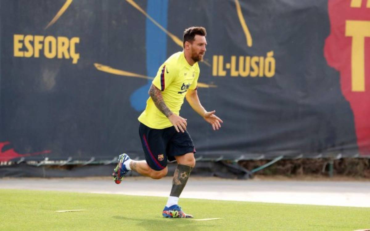 Barcelona regresa a los entrenamientos y Messi sorprende con sus peculiares y nuevos botines