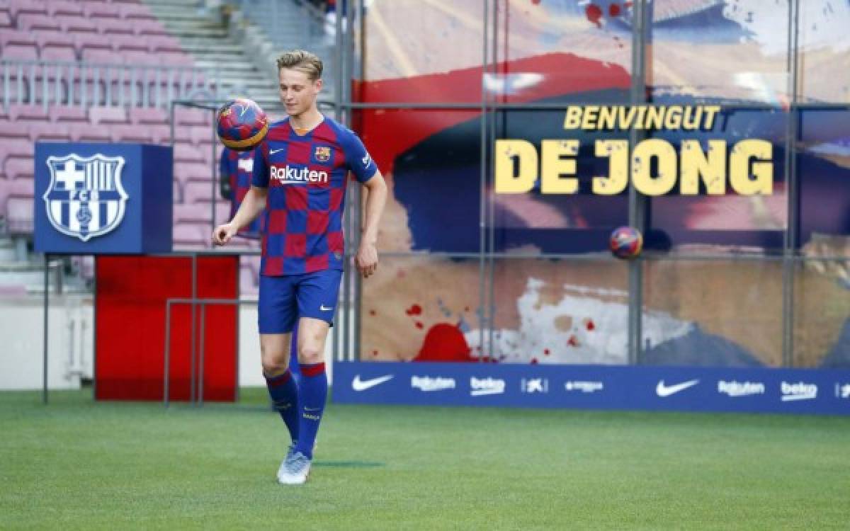 La bella novia de Frenkie De Jong deslumbró en la presentación del jugador en el Camp Nou