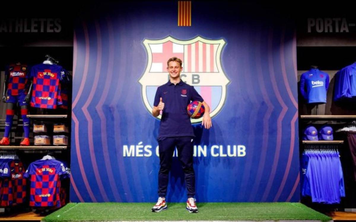 Su primera selfie y la mirada a la Champions: Así fue la presentación de Frenkie De Jong con el Barcelona