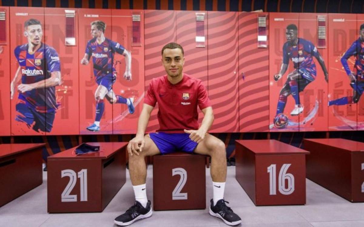 El primer día de Sergiño Dest en el Barcelona: Su gesto para ganarse a la afición y su dorsal