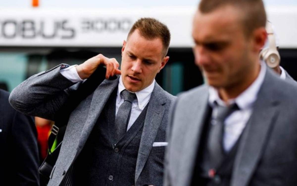 ¡Qué elegancia! Así llegó el Barcelona Inglaterra para enfrentar al Manchester United en Champions