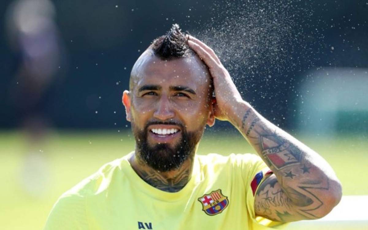 Barcelona: La trenza de Griezmann y las mascarillas que pusieron a la venta para evitar el COVID-19