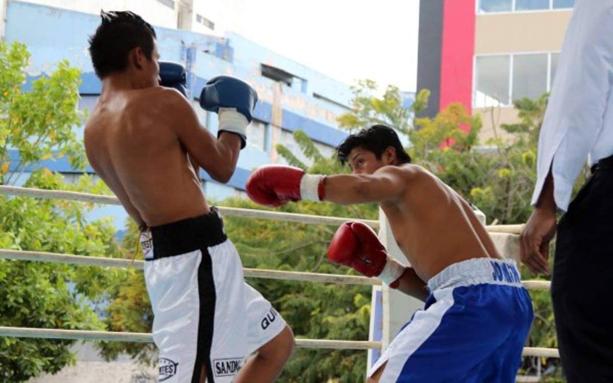 Espectacular ambiente en Tegucigalpa por la pelea del hondureño 'Pupita' Güity