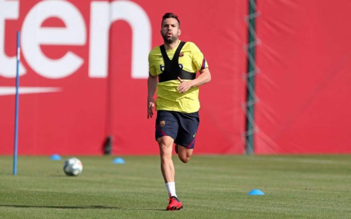 Con protocolos 'anticoronavirus' e individual: Messi y Barcelona realizaron el primer entrenamiento