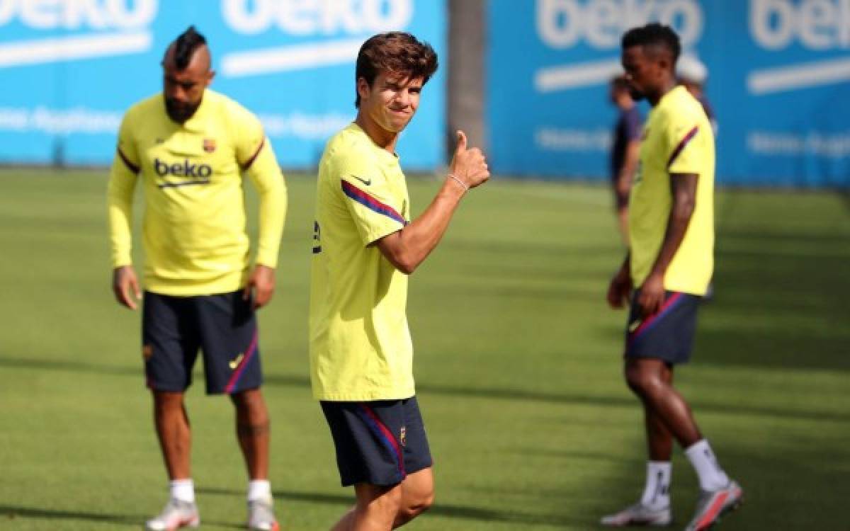 Barcelona regresa a los entrenamientos y Messi sorprende con sus peculiares y nuevos botines