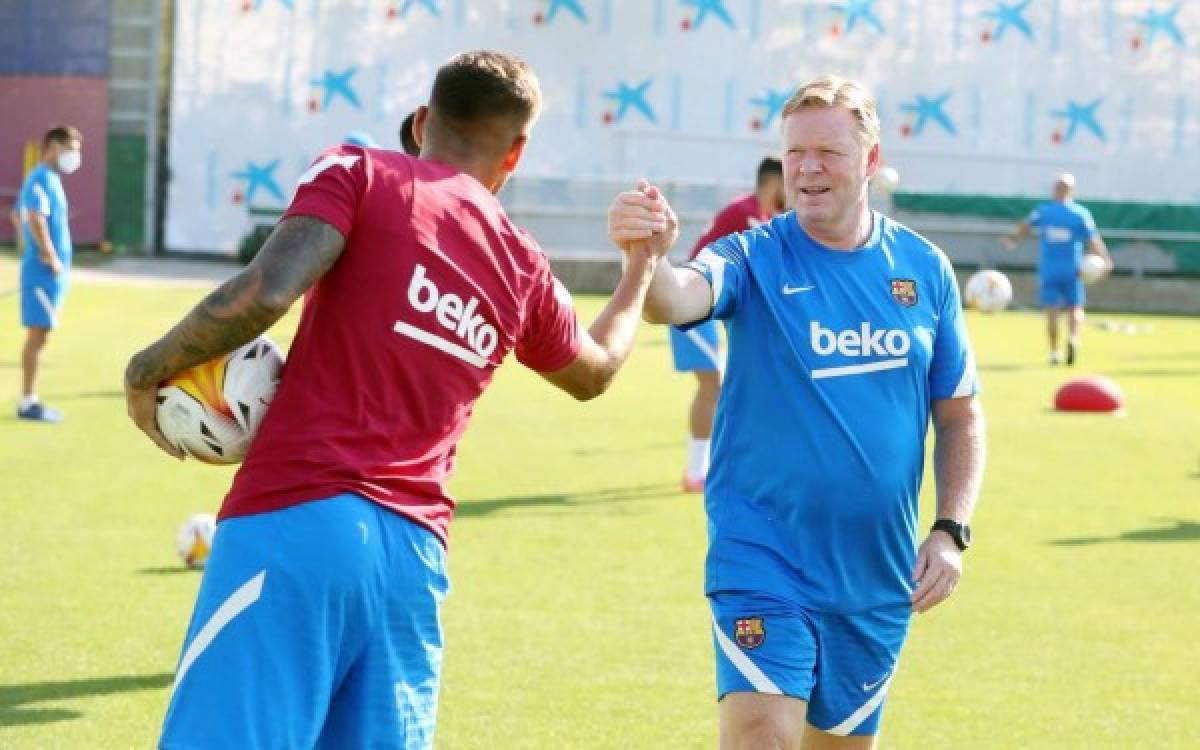 Así fue el primer entreno de Depay en el Barcelona: Solitario, serio y solo un crack lo abrazó