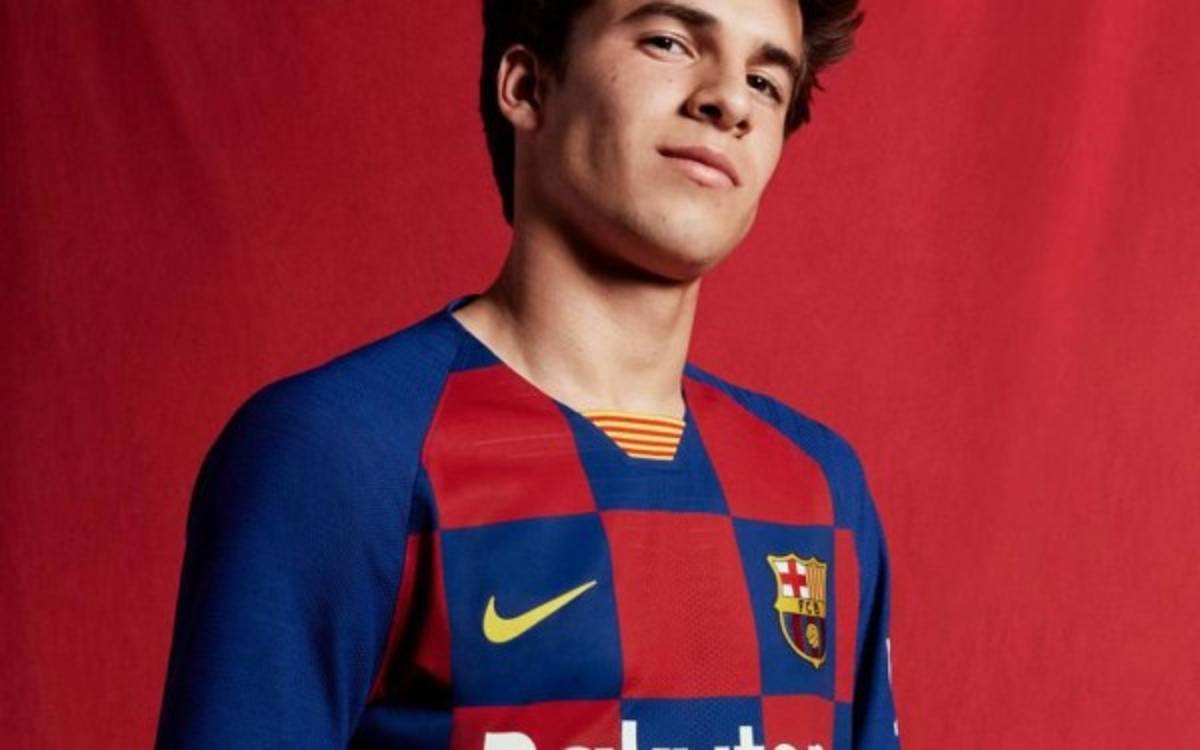 ¡A cuadros! El FC Barcelona lanza la nueva camiseta para la temporada 2019-20