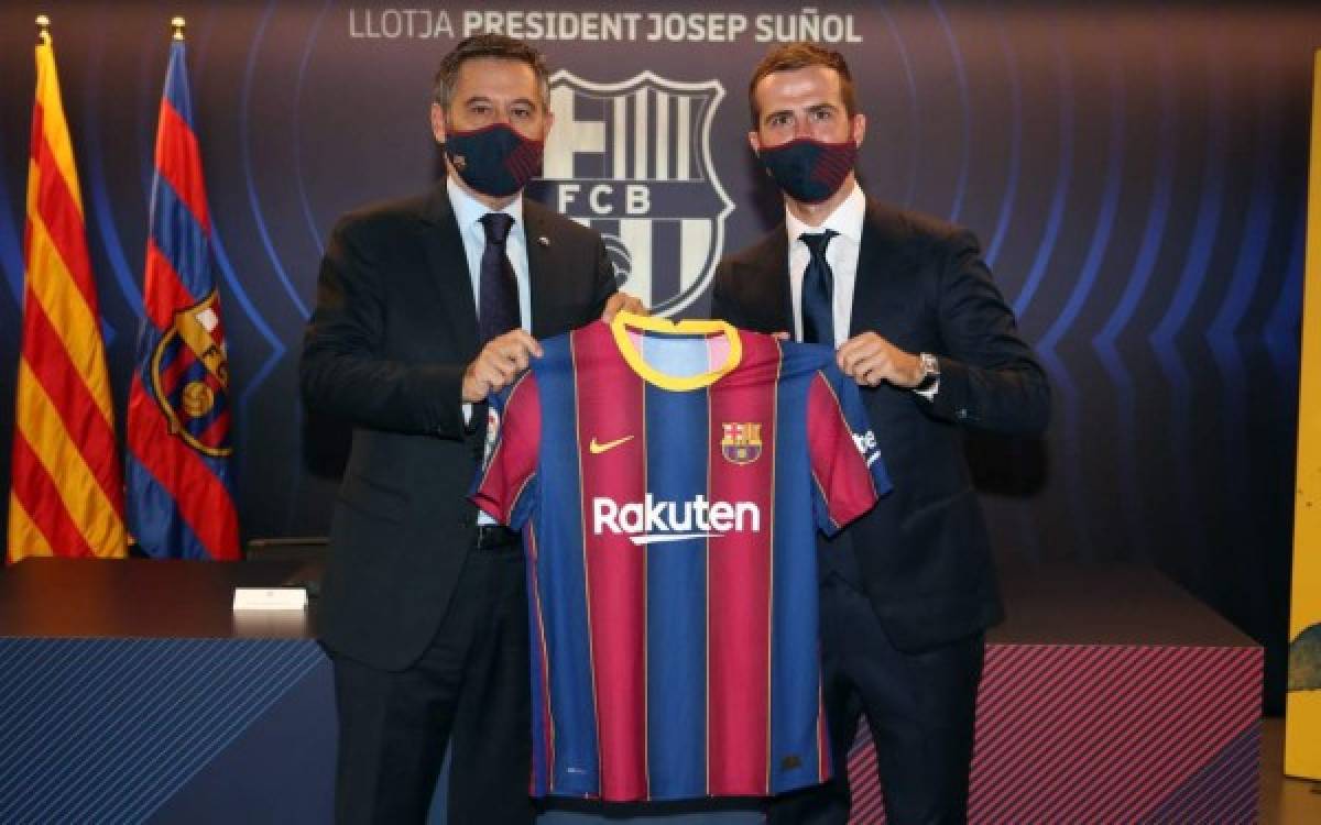 Así fue la presentación de lujo de Pjanic con el Barcelona; le regalaron un auto de lujo