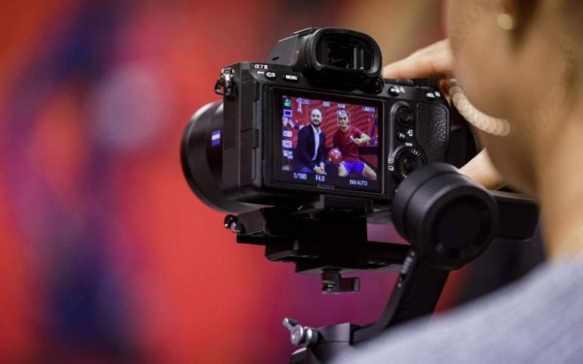 El primer día de Sergiño Dest en el Barcelona: Su gesto para ganarse a la afición y su dorsal