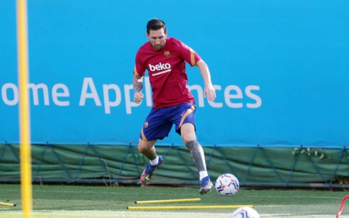 Con una novedad y a todo vapor: Así fue el entrenamiento del Barcelona con el regreso de Messi