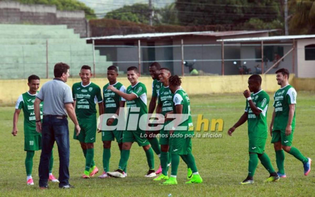 FOTOS: La última locura del Ñangui y Héctor Vargas desata la risa de sus jugadores