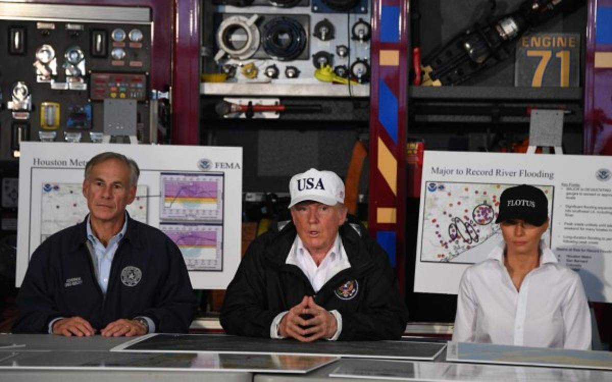 INFORME ESPECIAL: Continúan los desastres del huracán Harvey; Trump ya está en Texas