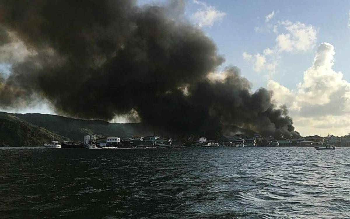 ¡Apocalíptico! Imágenes dolorosas de la devastación que dejó el incendio que arrasó la isla de Guanaja