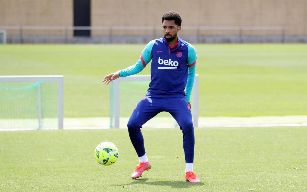 ¿Dónde está el fichaje “fantasma” del Barcelona? Costó 10 millones de euros, nunca fue presentado y solo jugó 17 minutos