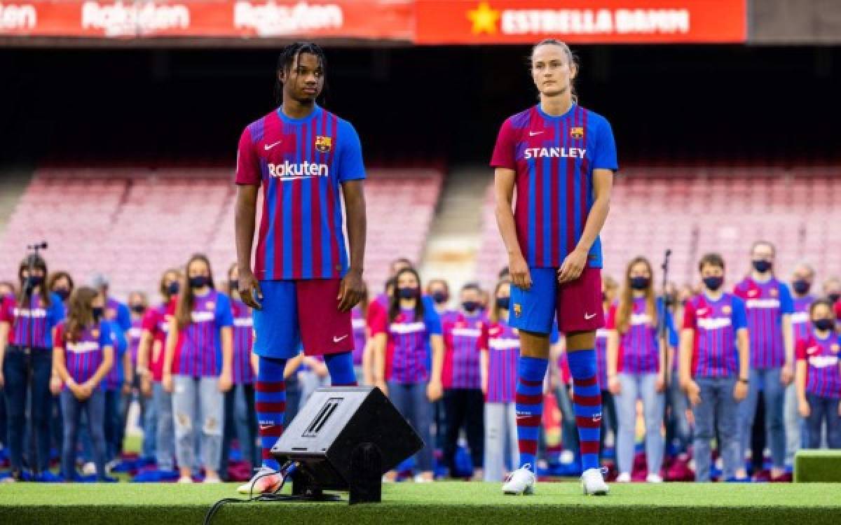 ¿Y Messi? Barcelona ya vende su nueva camiseta en la tienda oficial sin la imagen del argentino