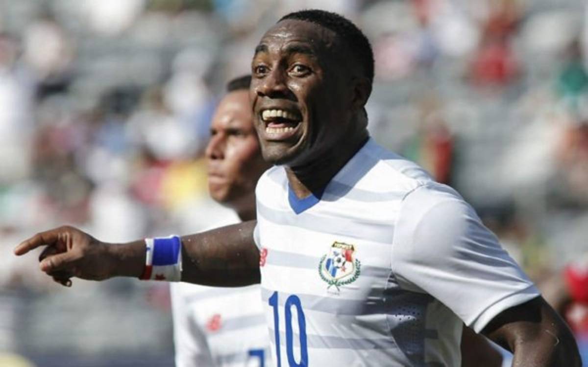 Delantero panameño le mete picante a juego ante México por eliminatorias