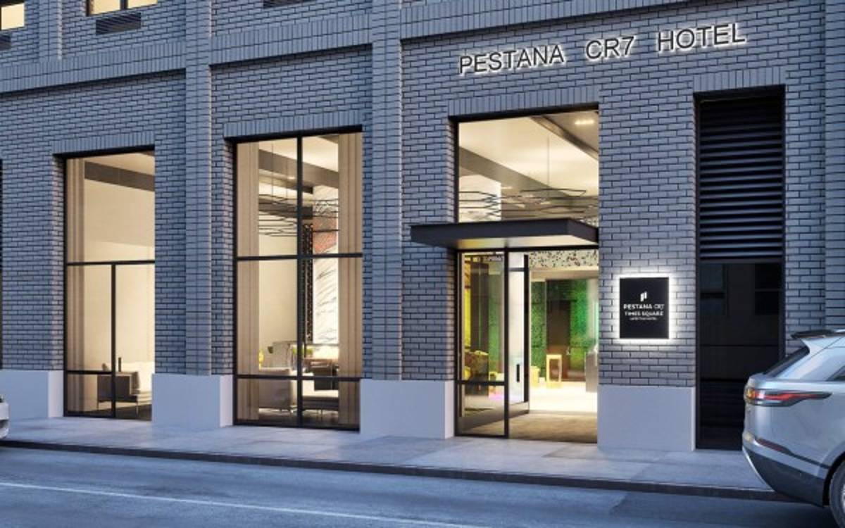 Y ofrece descuento: Cristiano Ronaldo inaugura su nuevo hotel en el Times Square, Nueva York