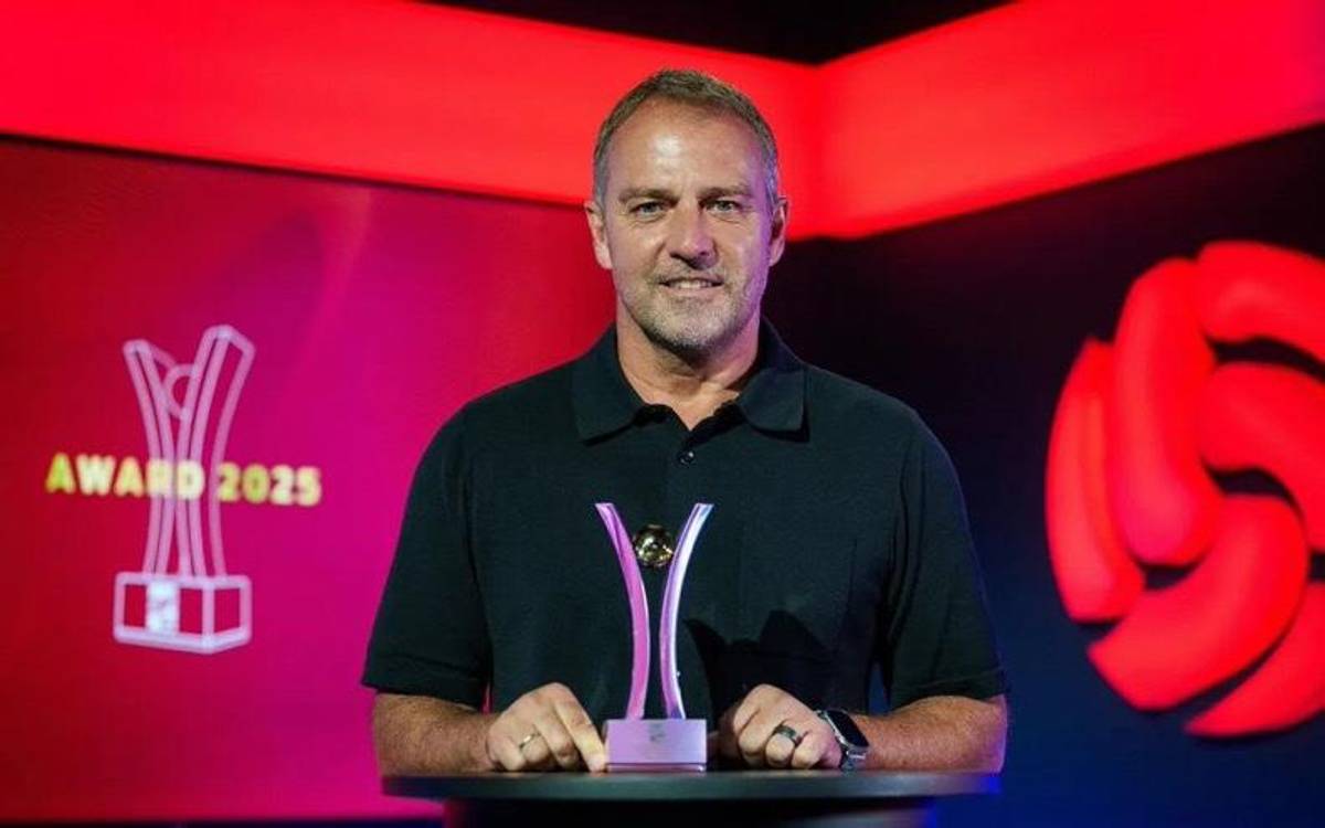 Hansi Flick ordena que echen a tres jugadores del Barcelona por este motivo y toma decisión con Marc Casadó ¿Se va Ter Stegen?