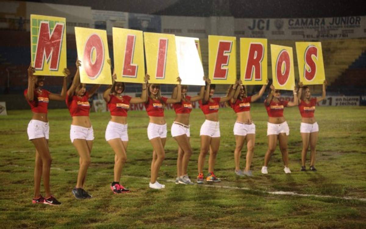 ¡LINDAS! Las ceibeñas derrocharon belleza en el partido del Vida-Real España