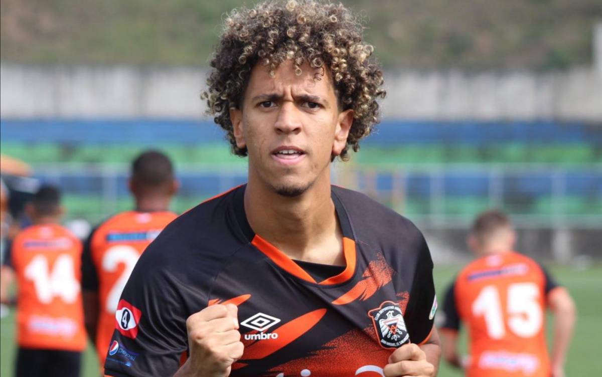 Yan Maciel se quedó sin contrato en El Salvador y será jugador del Olimpia.