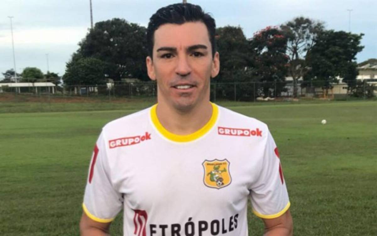 Increíble: 15 grandes futbolistas que creías retirados... ¡y uno tiene más de 50 años!